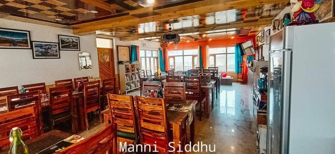 The Alpinist Cafe And Retreat Hotel Kaza Exterior photo