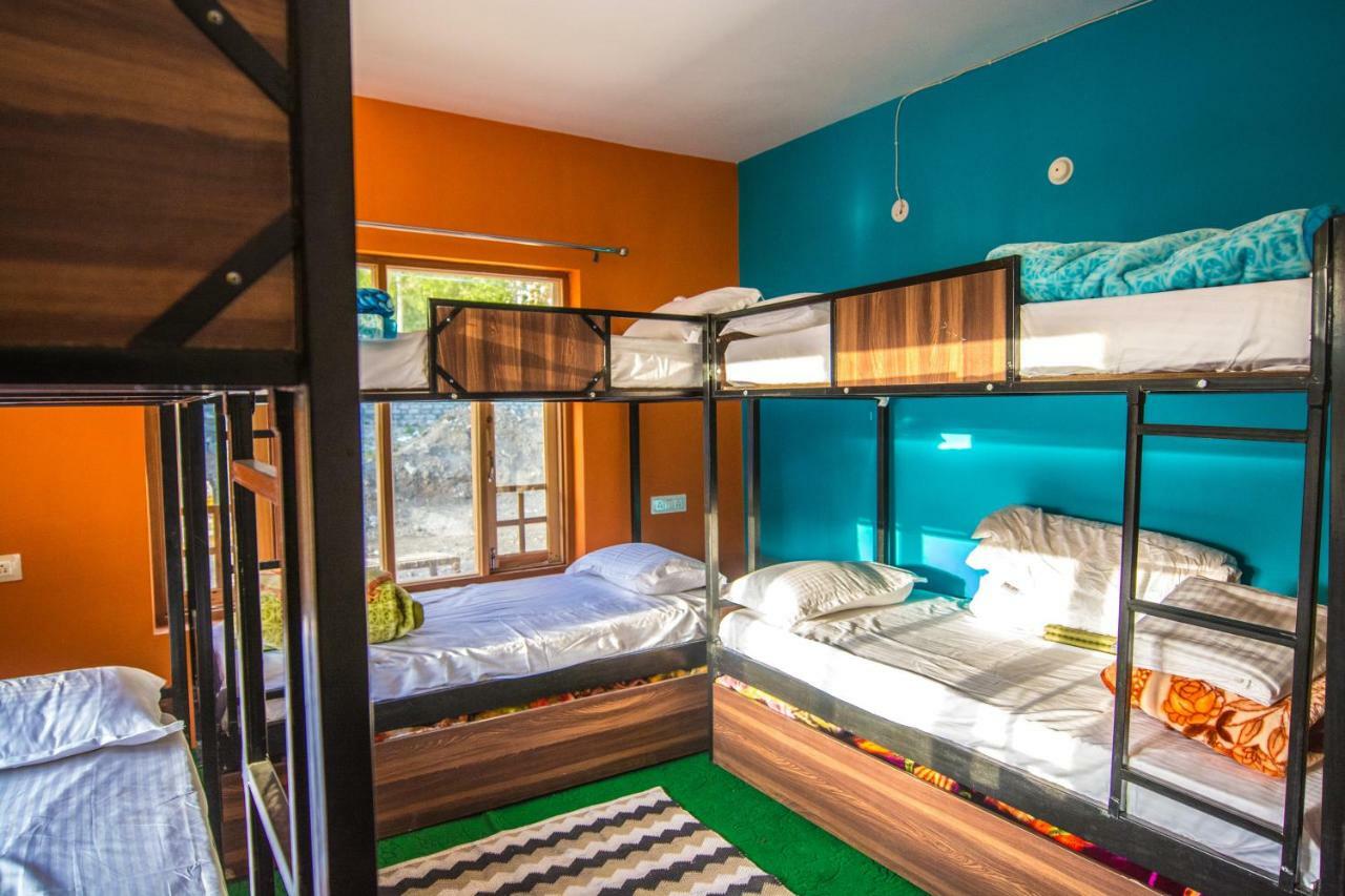The Alpinist Cafe And Retreat Hotel Kaza Exterior photo