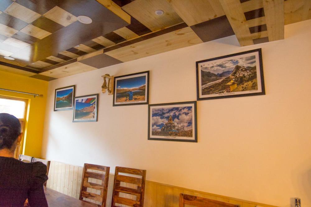 The Alpinist Cafe And Retreat Hotel Kaza Exterior photo