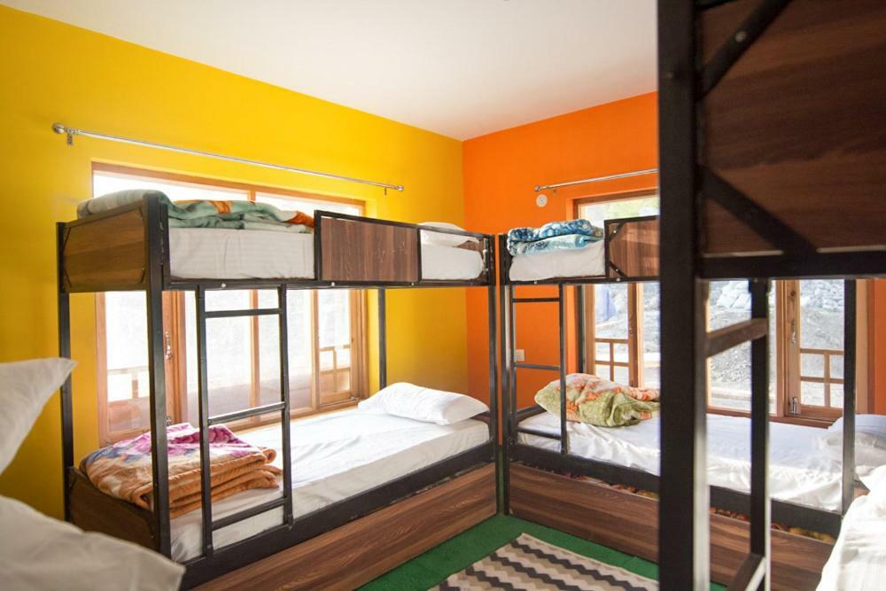 The Alpinist Cafe And Retreat Hotel Kaza Exterior photo