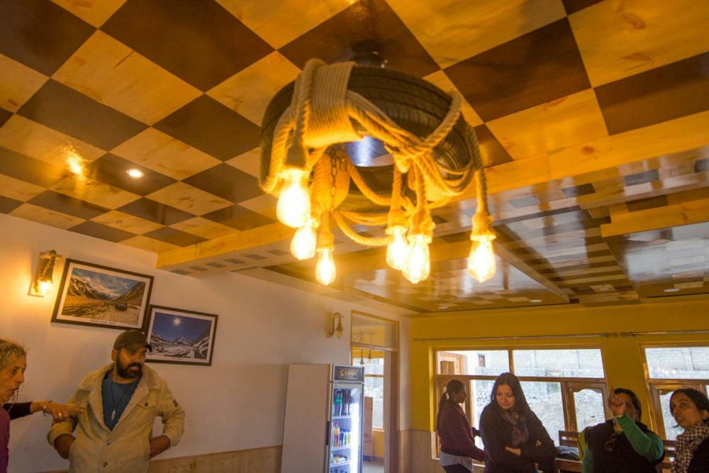 The Alpinist Cafe And Retreat Hotel Kaza Exterior photo